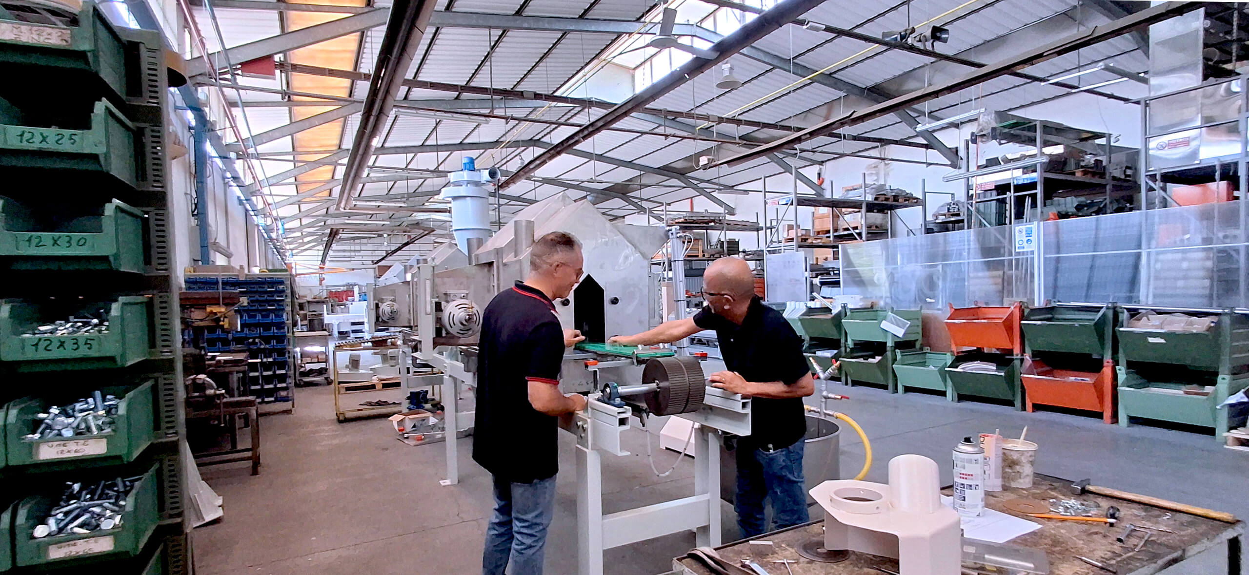 staff06 staff SMAC con macchinario